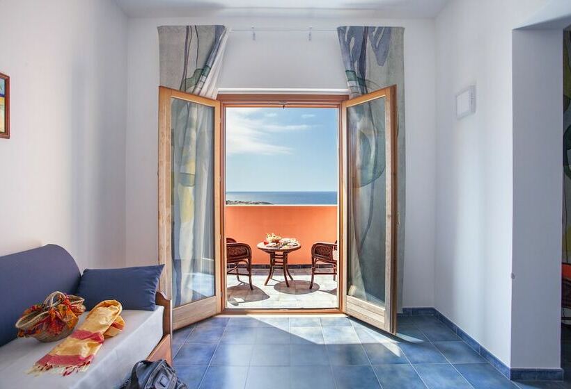 디럭스 룸, Suvaki Resort
