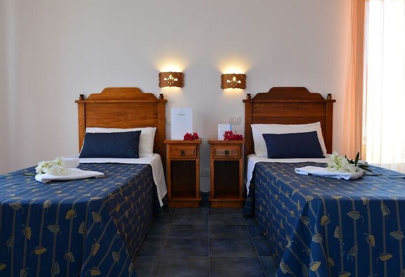 スタンダードルーム, Suvaki Resort