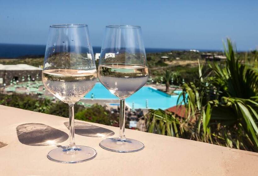 スーペリアールーム, Suvaki Resort