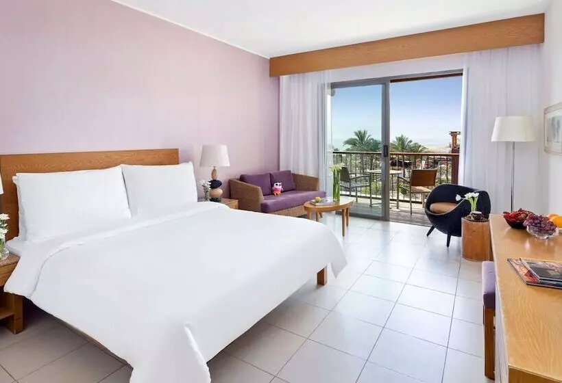 سوییت با چشمانداز دریا, Movenpick Resort & Spa Tala Bay Aqaba