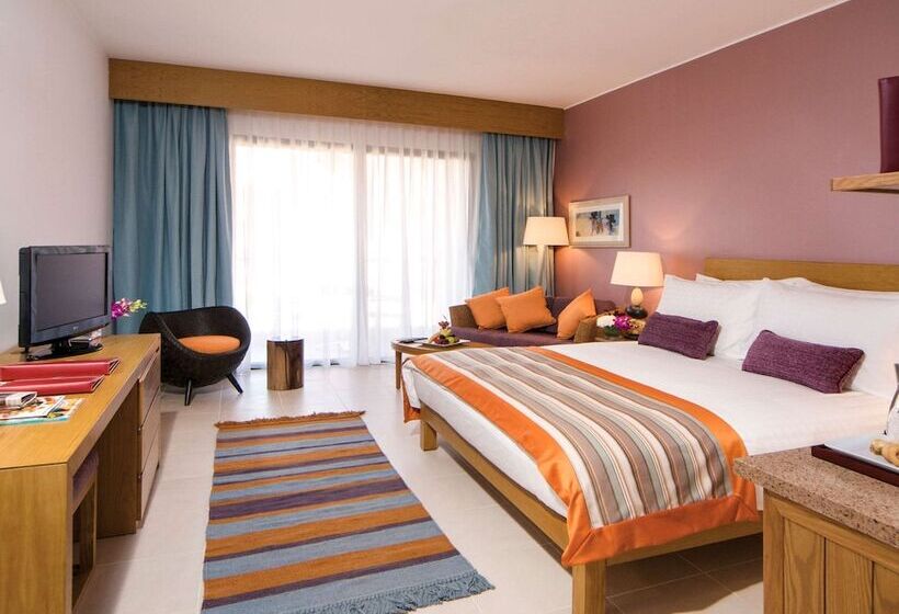 سوییت با چشمانداز دریا, Movenpick Resort & Spa Tala Bay Aqaba