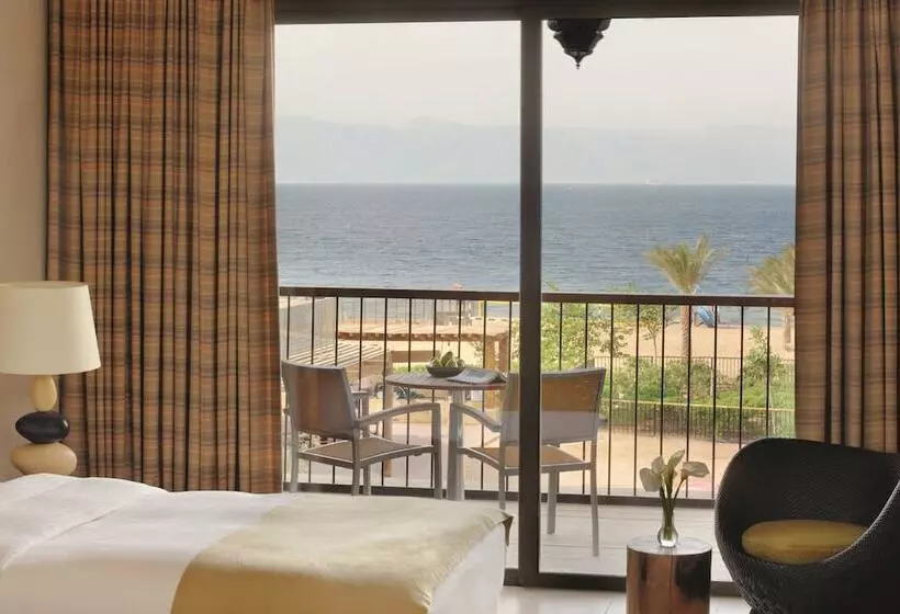 اتاق سوپریور با چشمانداز دریا, Movenpick Resort & Spa Tala Bay Aqaba