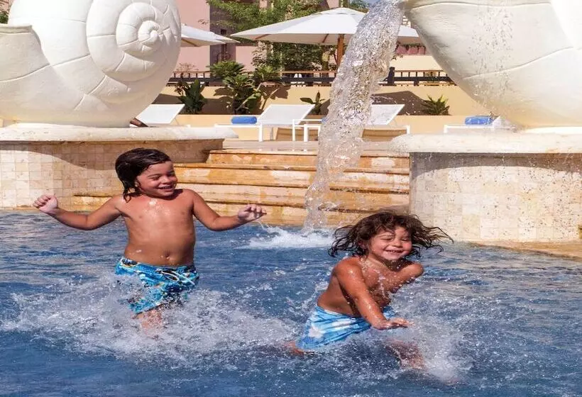 اتاق سوپریور با چشمانداز استخر, Movenpick Resort & Spa Tala Bay Aqaba