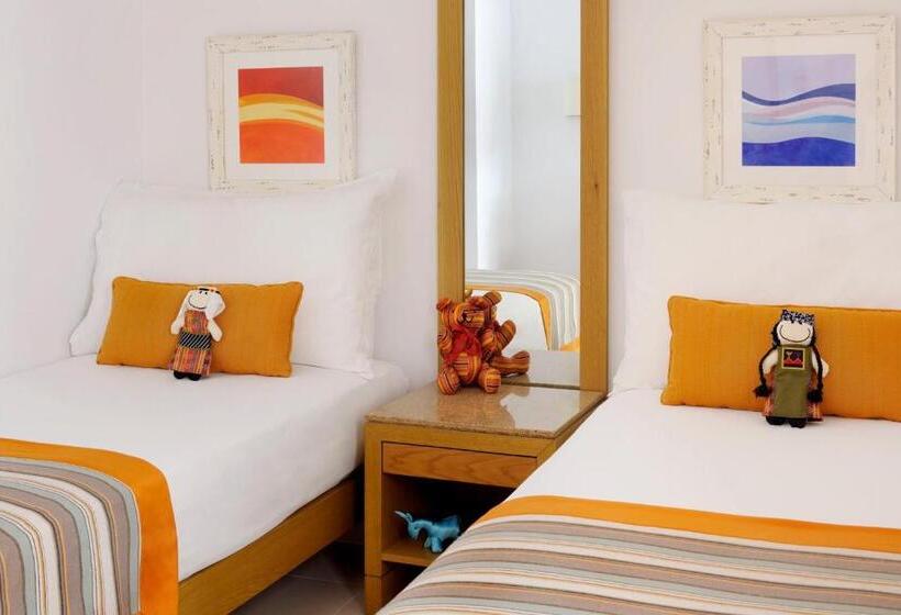 اتاق سوپریور خانوادگی با چشمانداز دریا, Movenpick Resort & Spa Tala Bay Aqaba