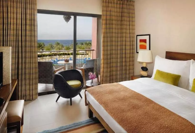 اتاق سوپریور خانوادگی با چشمانداز دریا, Movenpick Resort & Spa Tala Bay Aqaba