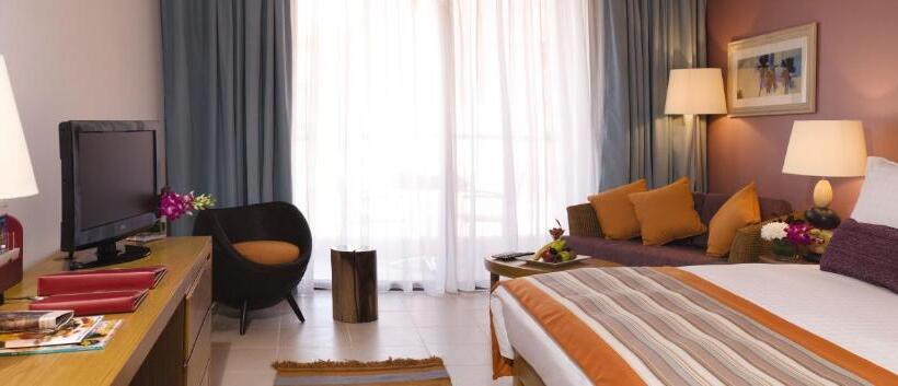 اتاق سوپریور خانوادگی با چشمانداز دریا, Movenpick Resort & Spa Tala Bay Aqaba