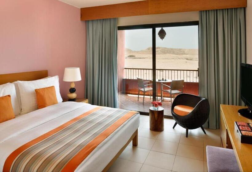 اتاق سوپریور با تخت بزرگ, Movenpick Resort & Spa Tala Bay Aqaba