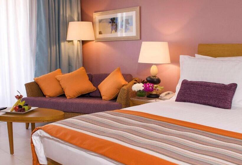 اتاق سوپریور با تخت بزرگ, Movenpick Resort & Spa Tala Bay Aqaba