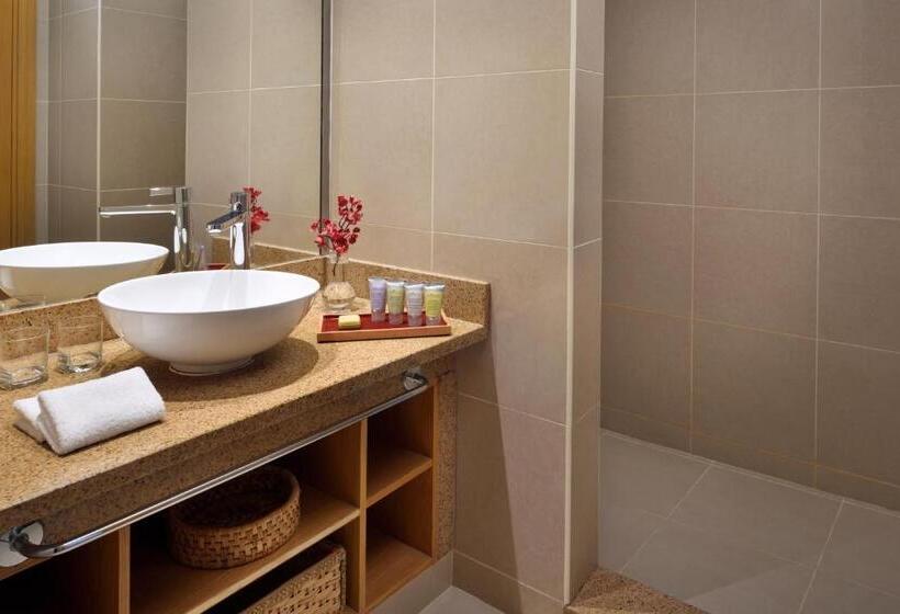 اتاق سوپریور با چشمانداز دریا, Movenpick Resort & Spa Tala Bay Aqaba