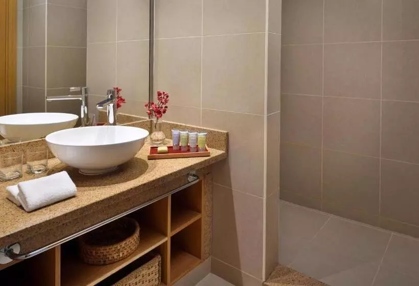 سوئیت با تخت بزرگ, Movenpick Resort & Spa Tala Bay Aqaba