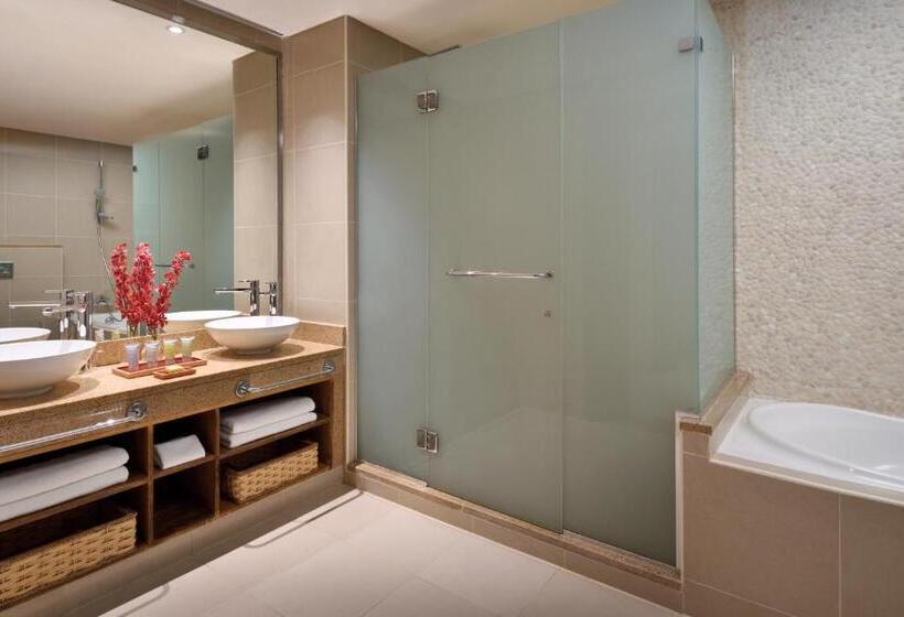 سوئیت با تخت بزرگ, Movenpick Resort & Spa Tala Bay Aqaba