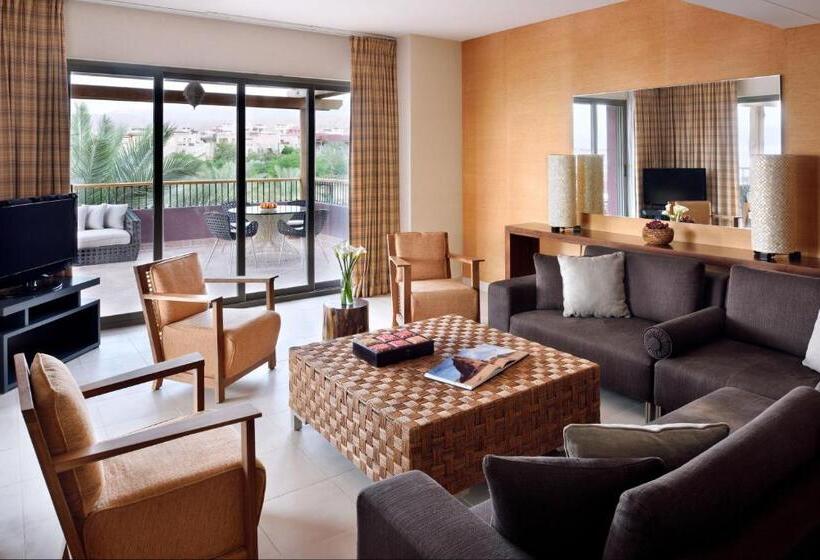 سوییت با چشمانداز دریا, Movenpick Resort & Spa Tala Bay Aqaba