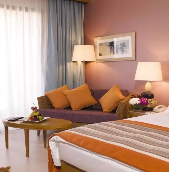 اتاق سوپریور خانوادگی با چشمانداز دریا, Movenpick Resort & Spa Tala Bay Aqaba