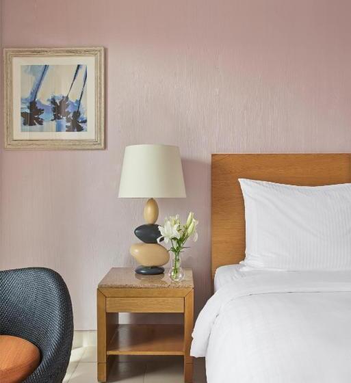 اتاق سوپریور با چشم‌انداز دریا, Movenpick Resort & Spa Tala Bay Aqaba