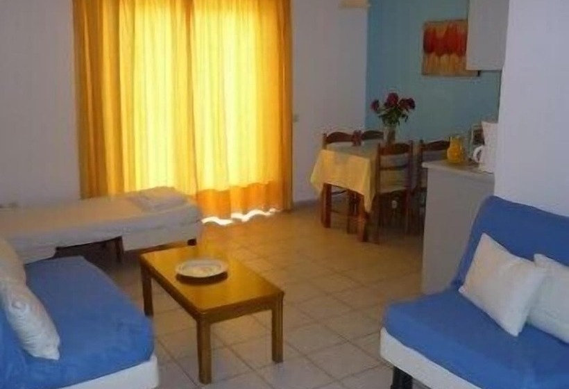 דירת חדר נוף לים, Oasis