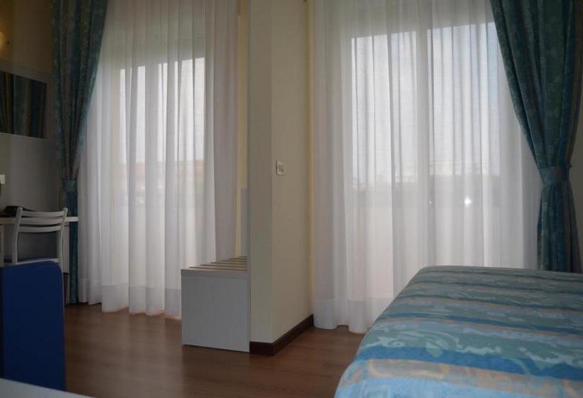 Standard Quadruple Room, Park Hotel Perù S