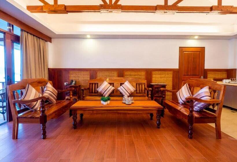 オーシャンビューデラックスルームバルコニー付き, Sunlight Eco Tourism Island Resort