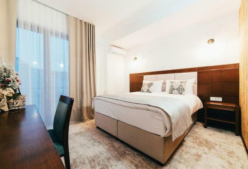 اتاق استاندارد با بالکن, Buchenland