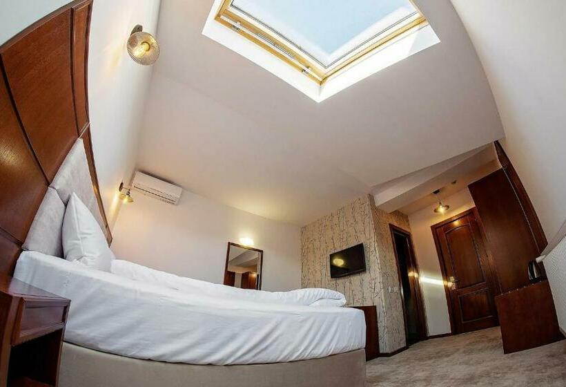 اتاق استاندارد, Buchenland