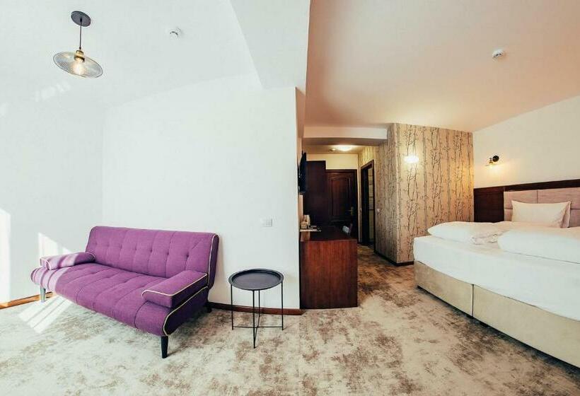 اتاق خانوادگی, Buchenland