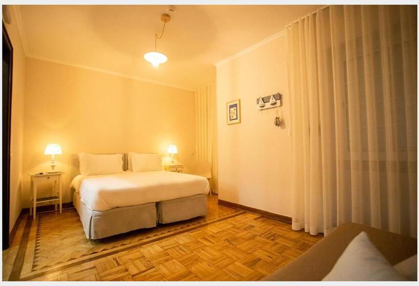 اتاق لوکس با چشمانداز باغ, Senhor Gigi