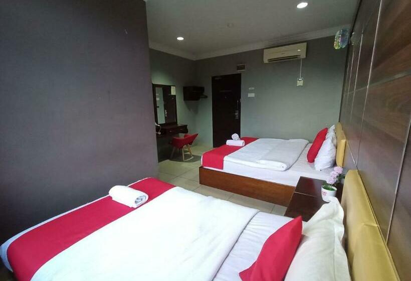 디럭스 트리플 룸, Anggerik Garden Hotel   Ag