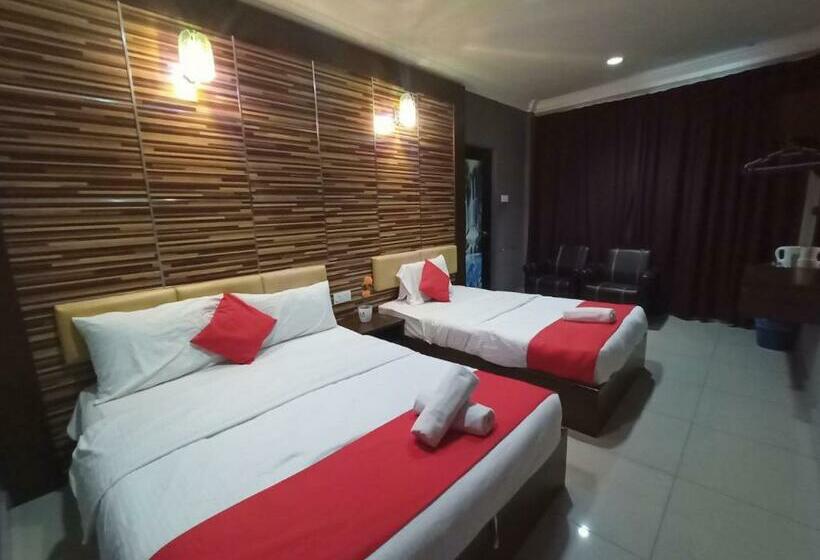 디럭스 트리플 룸, Anggerik Garden Hotel   Ag