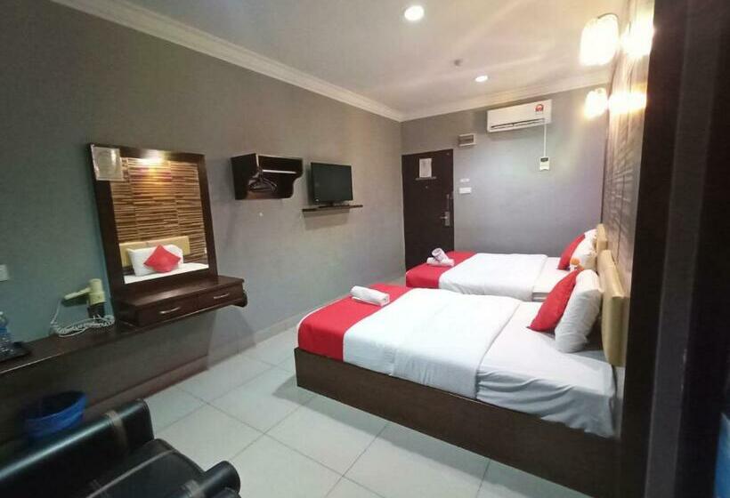 اتاق لوکس سه تخته, Anggerik Garden Hotel   Ag