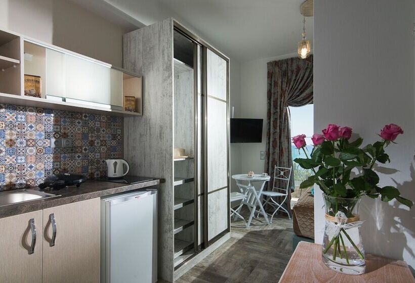 ベーシックルーム, Elimia Suites & Studios