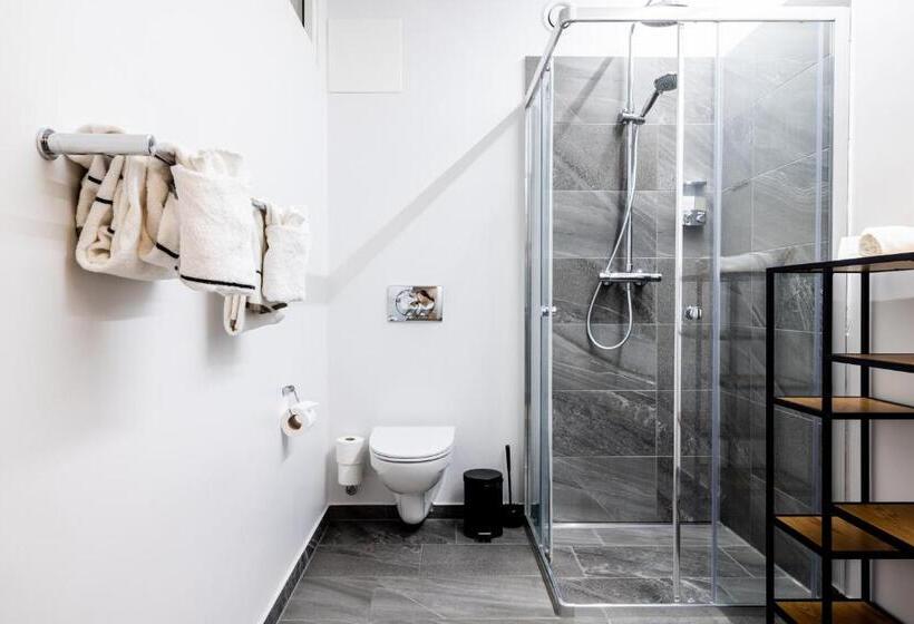 デラックスルーム, Sønderborg Kaserne