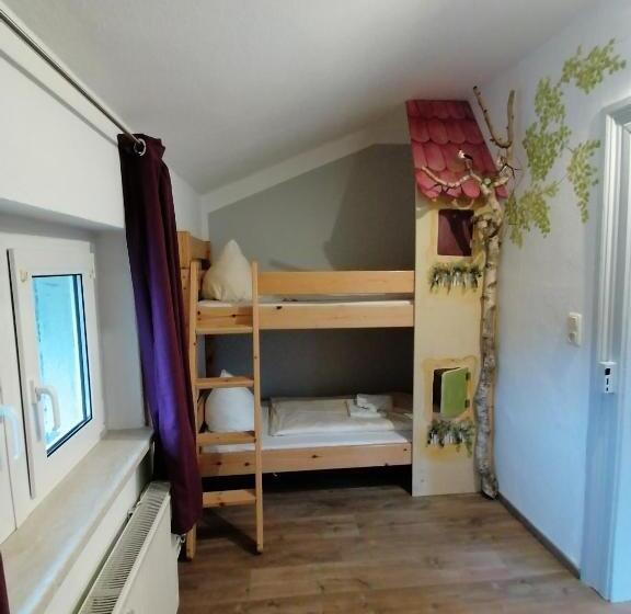 3ベッドルームアパートメント, Pension Bomätscher