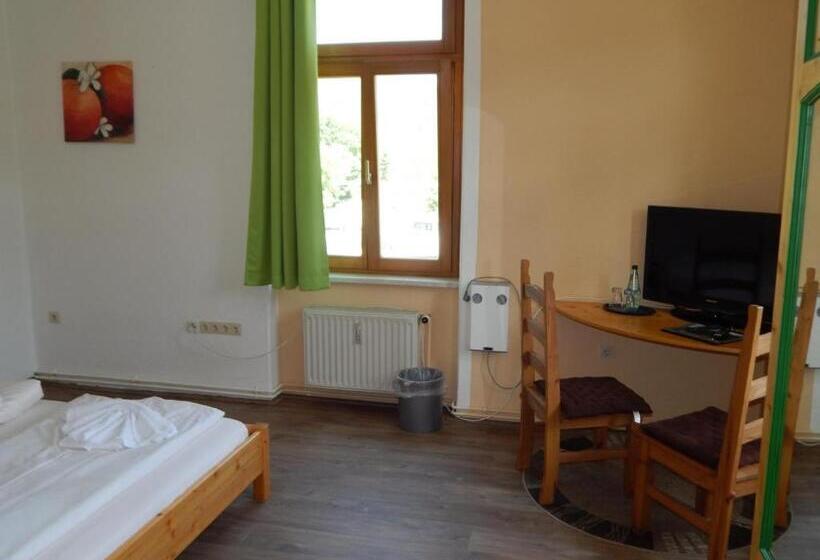 Номер Стандарт, Pension Bomätscher