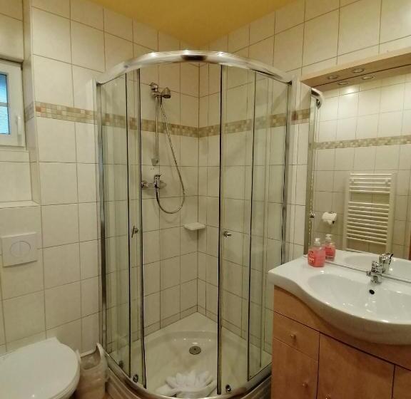 ファミリールーム, Pension Bomätscher