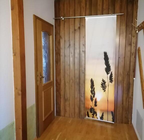 Апартаменты 3 Спальни, Pension Bomätscher