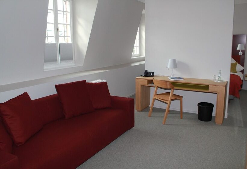 سوئیت پریمیوم, Katholisch Soziales Institut