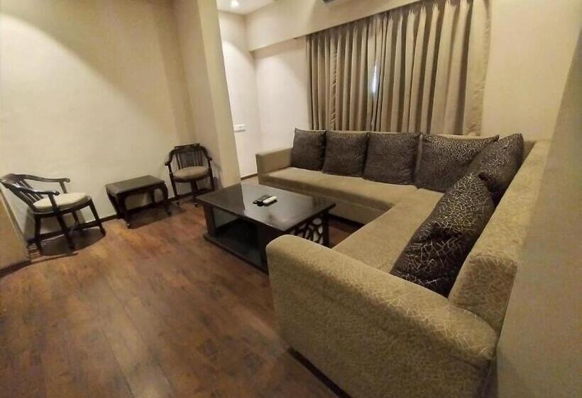 行政套房, Kc Manor