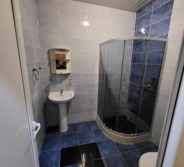 חדר דלוקס, Provans Famili