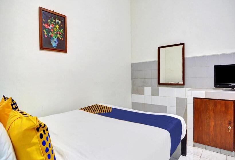 חדר אקונומי, Spot On 90539 Taman Borobudur Guest House Syariah