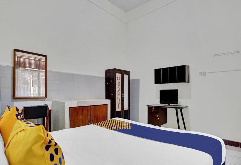 חדר אקונומי, Spot On 90539 Taman Borobudur Guest House Syariah