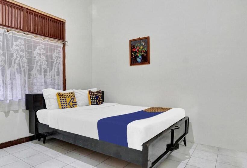 חדר אקונומי, Spot On 90539 Taman Borobudur Guest House Syariah