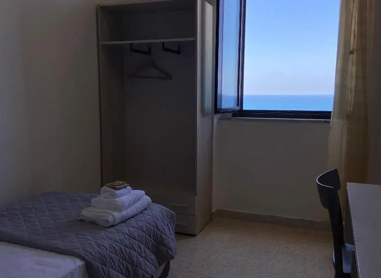 اتاق استاندارد یک نفره با چشم‌انداز دریا, B&b Laudato Sii Tropea