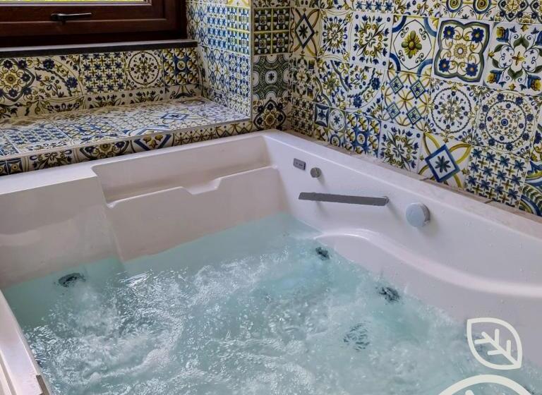 غرفة قياسية مزوَّدة بجاكوزي, Casa Fifina Rooms
