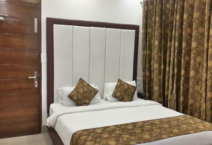 デラックスルーム, Guru Surbhi