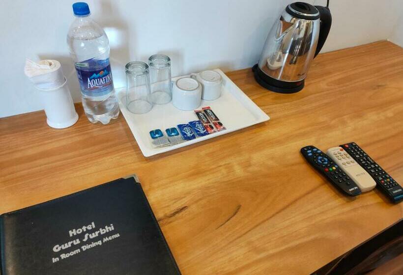 デラックスルーム, Guru Surbhi