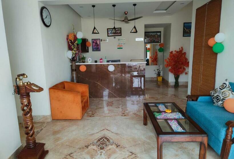 デラックスルーム, Guru Surbhi