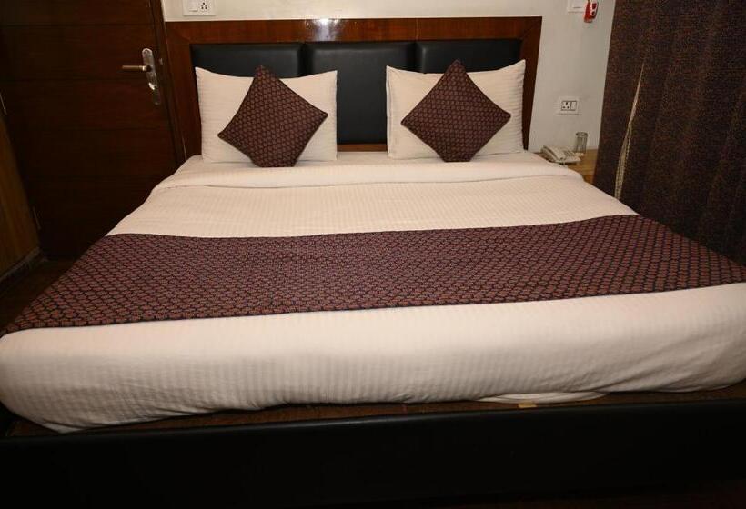 デラックスルーム, Guru Surbhi