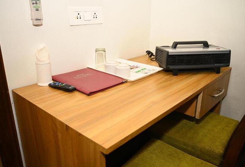 デラックスルーム, Guru Surbhi