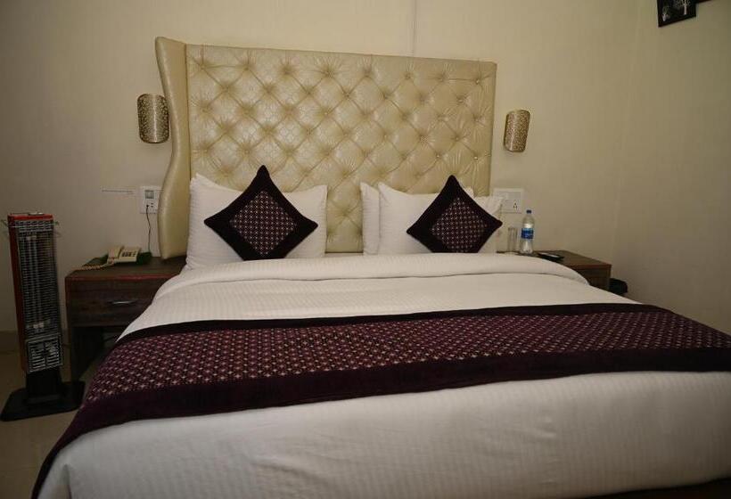 ファミリールーム, Guru Surbhi