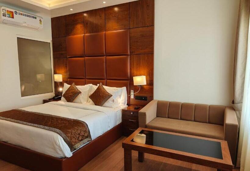 エクゼクティブスイート, Guru Surbhi