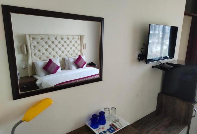 ファミリールーム, Guru Surbhi